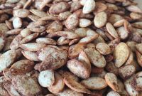 Pumpkin Spice Roasted Pumpkin Seeds