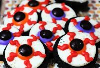 Wicked Eyeball Cookies for Your Halloween Bash