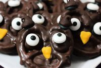 Hoot-tastic Halloween Pretzel Treats