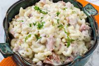 Creamy Crock Pot Ham Mac and Cheese