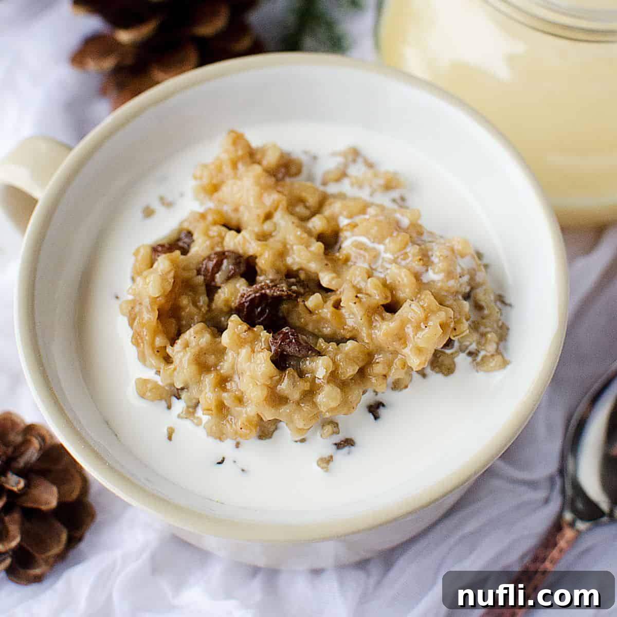 Slow Cooker Eggnog Oatmeal 1 featured 111034