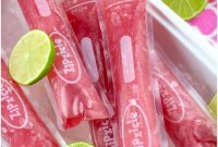 Refreshing Cosmopolitan Popsicles