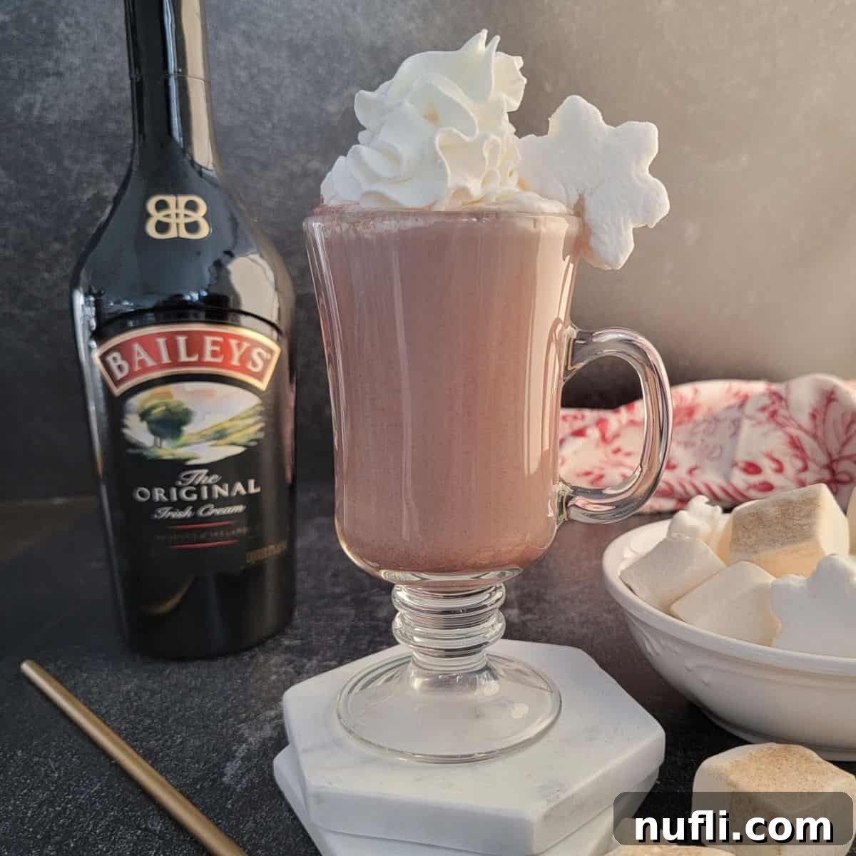 Effortless Baileys Hot Chocolate 1 featured 151297