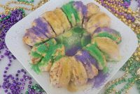 Delicious Easy Cinnamon Roll King Cake