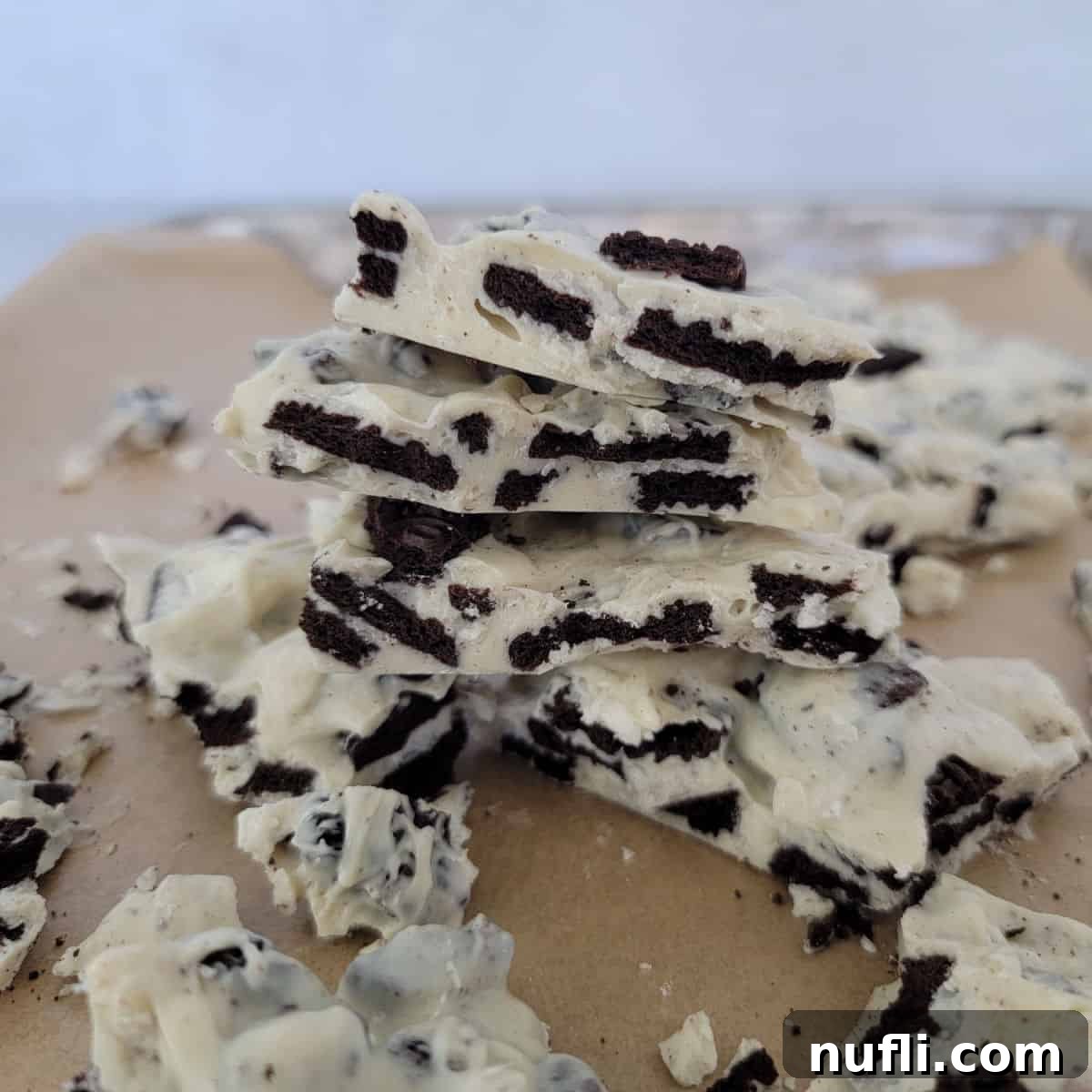 Effortless Two-Ingredient Oreo Bark 1 featured 154686