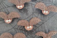 Spooky Reeses Bat Bites