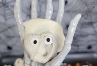 Hauntingly Easy 3-Ingredient White Chocolate Pretzel Ghosts