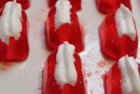 Luscious Strawberry Daiquiri Jello Shots
