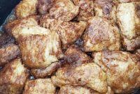 Easy Slow Cooker Monkey Bread