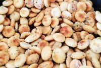 Easy Crock Pot Ranch Oyster Crackers