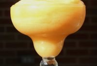 Dreamy Frozen Peach Daiquiri
