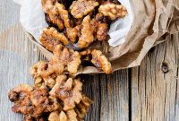 Easy Crock Pot Candied Walnuts Recipe