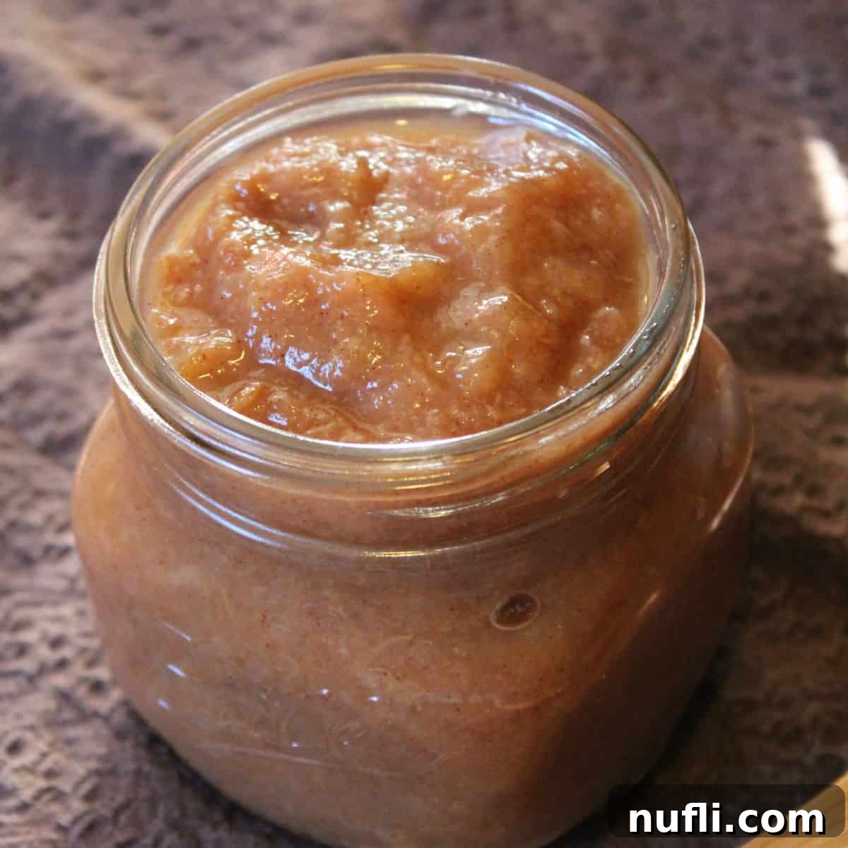 Easy Homemade Slow Cooker Pear Butter 1 featured 70798 1