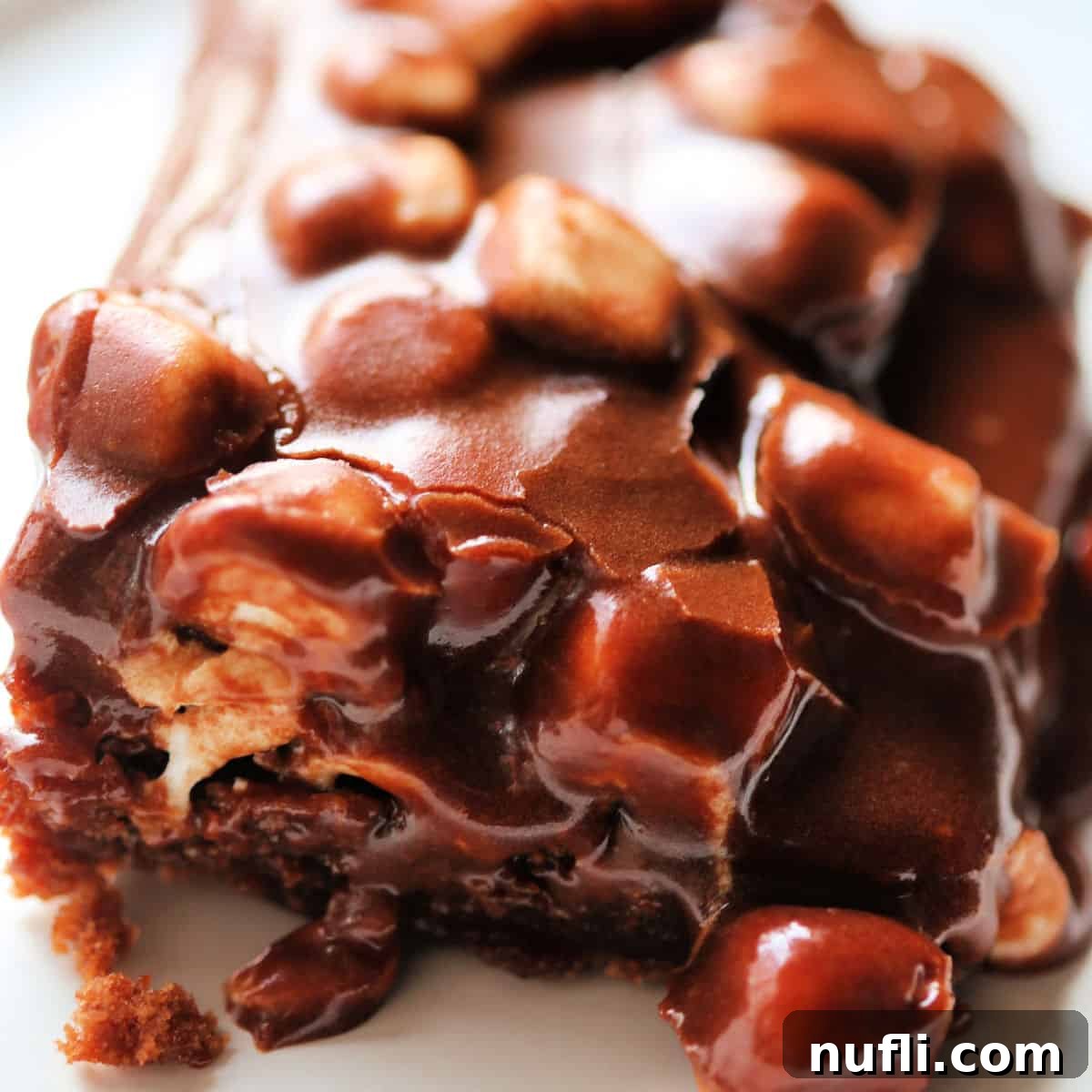 Decadent Mississippi Mud Cake 1 featured 96948