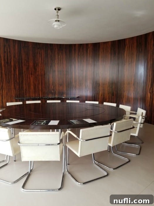 Villa Tugendhat Brnos Modernist Marvel 7 large curcular table with white chairs