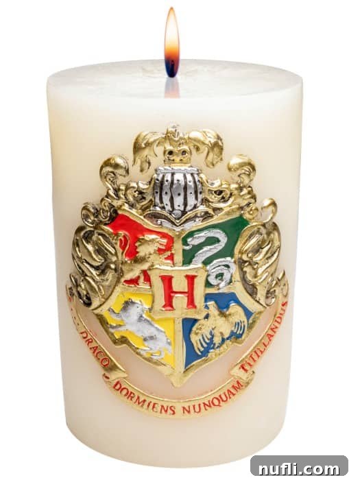 A beautifully sculpted Harry Potter candle featuring the Hogwarts crest, radiating a warm, magical glow. Perfect for setting an enchanting atmosphere.