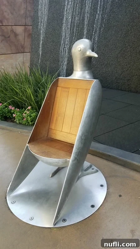Pigeon sculpture chair 